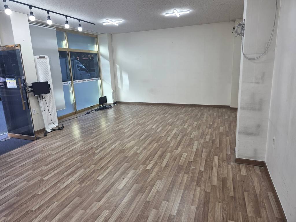 풀하우스 상가 월세 사진 3